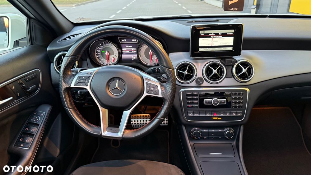 Mercedes-Benz GLA 250 4-Matic - 15