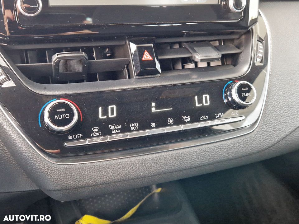 Toyota Corolla - 22