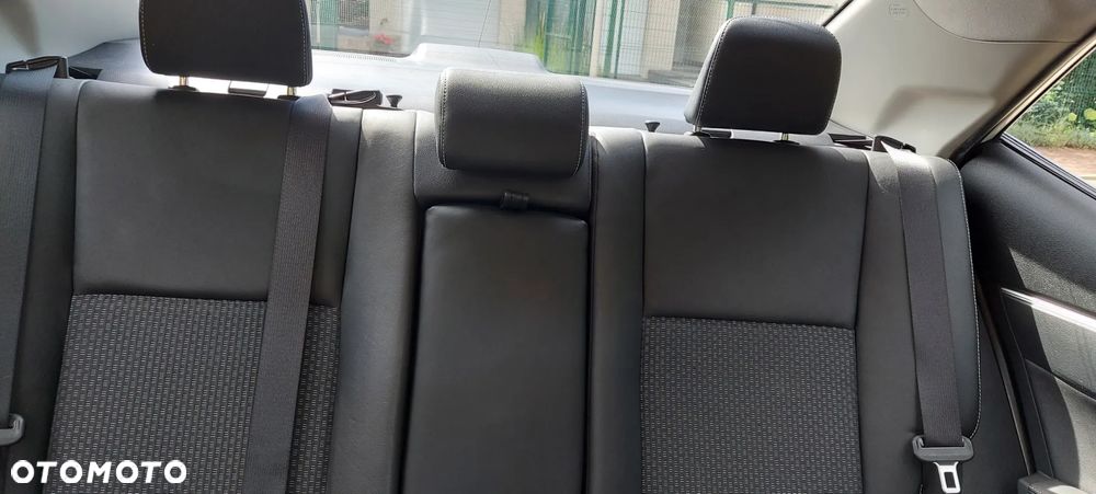 Toyota Corolla 1.6 Prestige MS EU6 - 9
