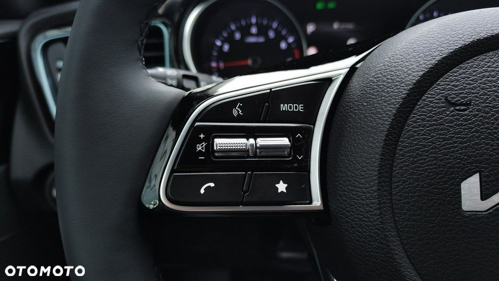 Kia XCeed - 16
