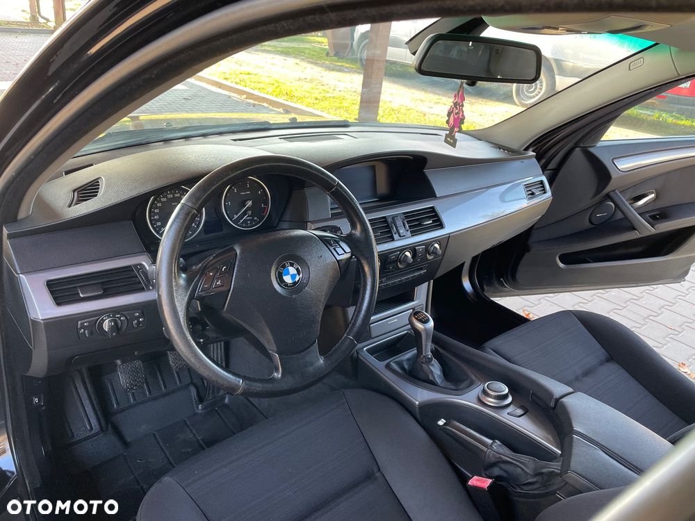 BMW Seria 5 520d - 16