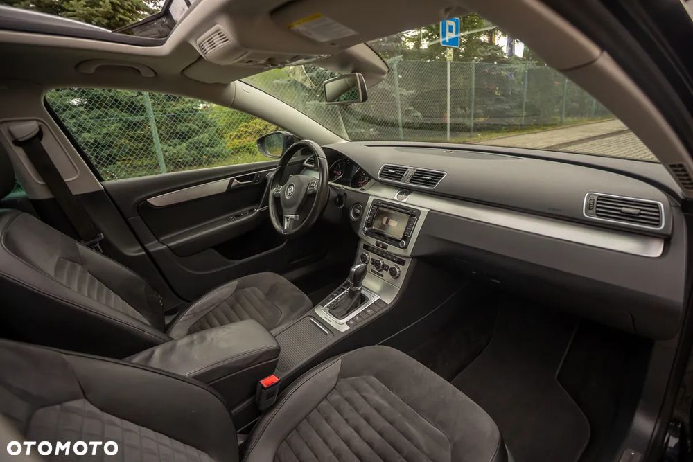 Volkswagen Passat 2.0 TDI 4Motion DSG BlueMotion Tech R-Line - 17