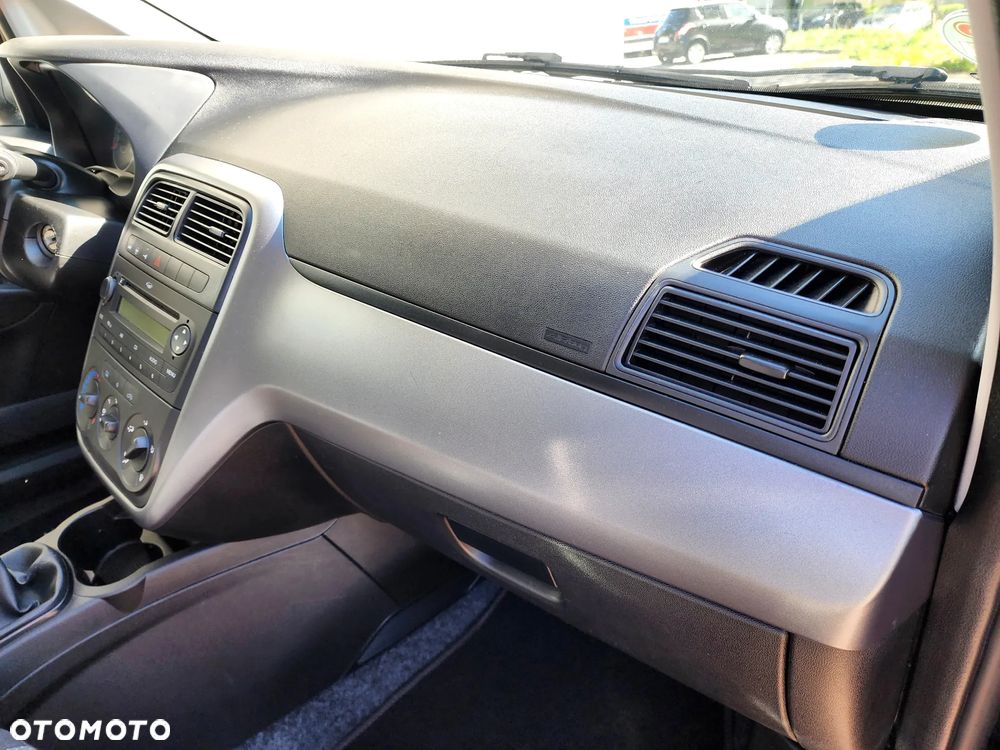 Fiat Punto 2012 - 24