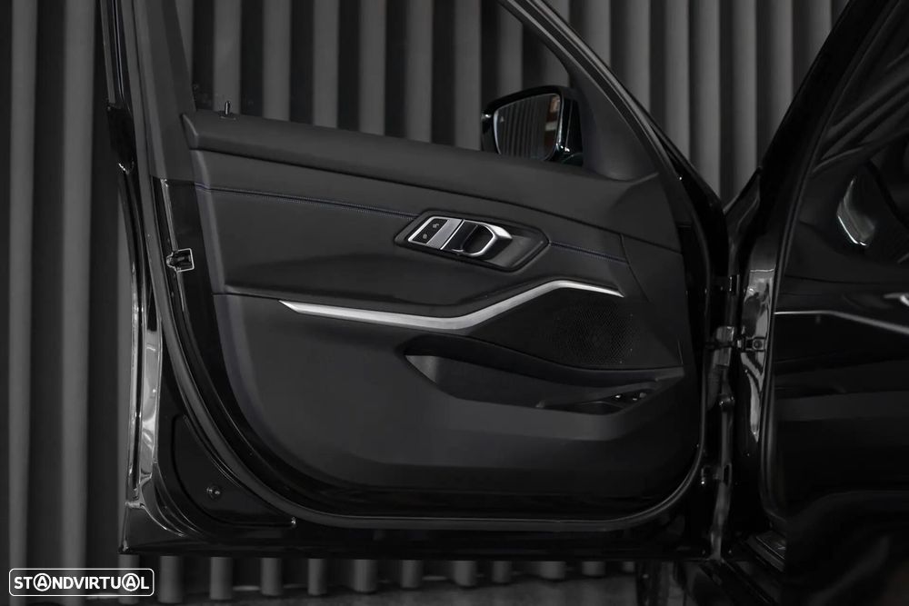 BMW 320 e Pack M Auto - 41