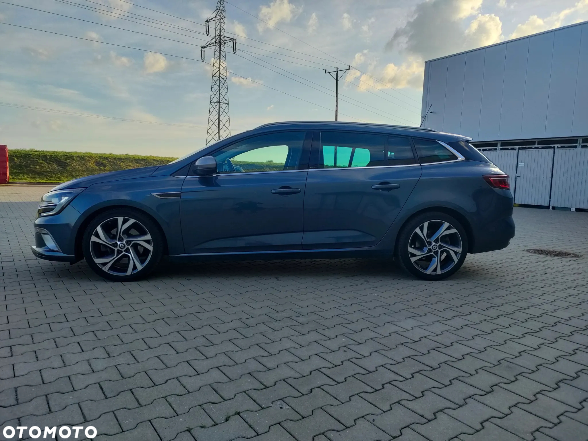 Renault Megane Grandtour ENERGY TCe 205 EDC GT - 11