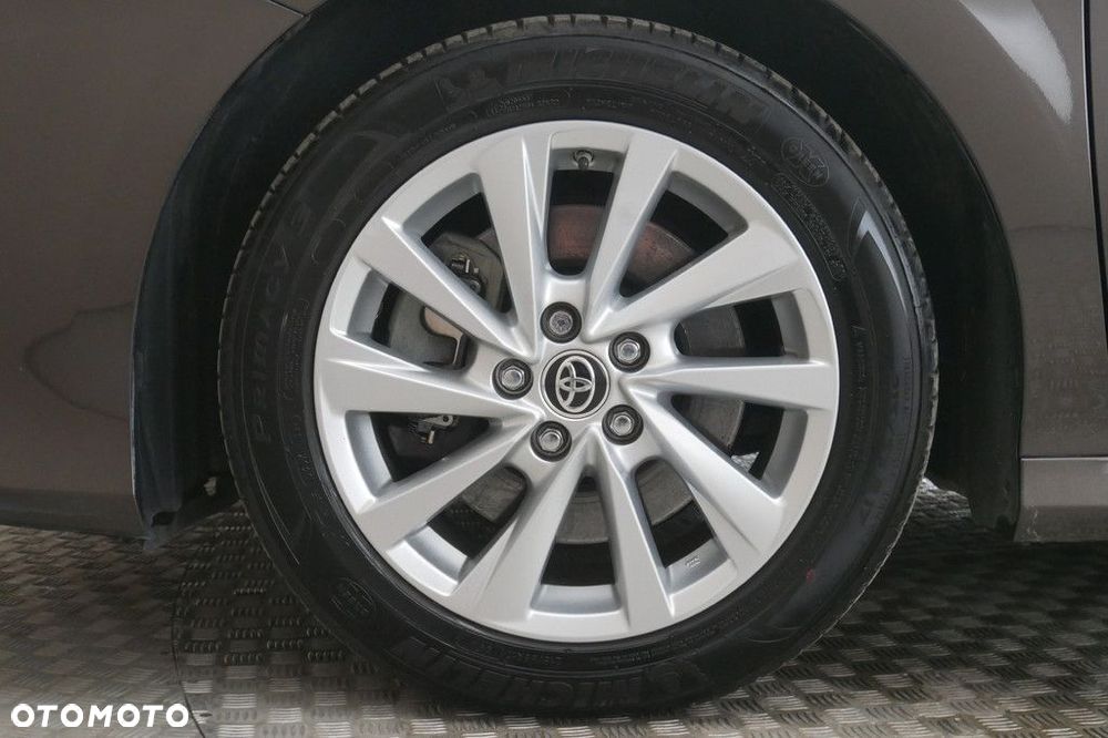 Toyota Camry 2.5 Hybrid Comfort CVT - 14