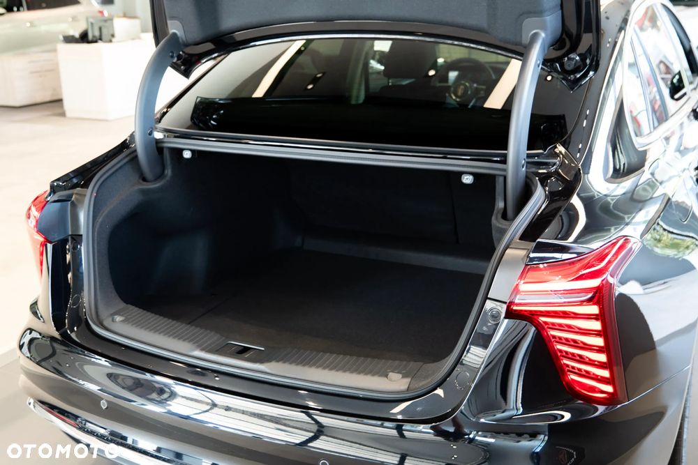 Hongqi H5 2.0T Deluxe - 23