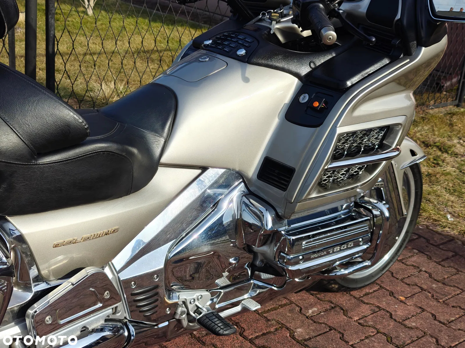 Honda GL - 10