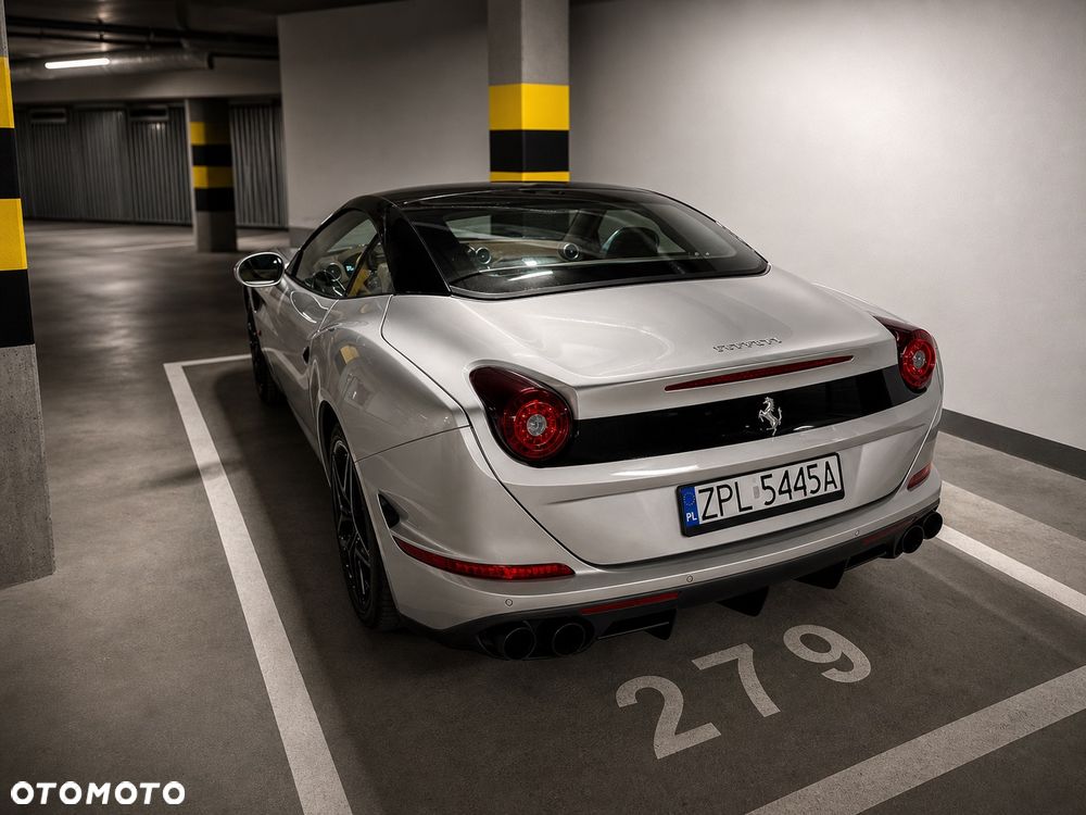 Ferrari California T - 21