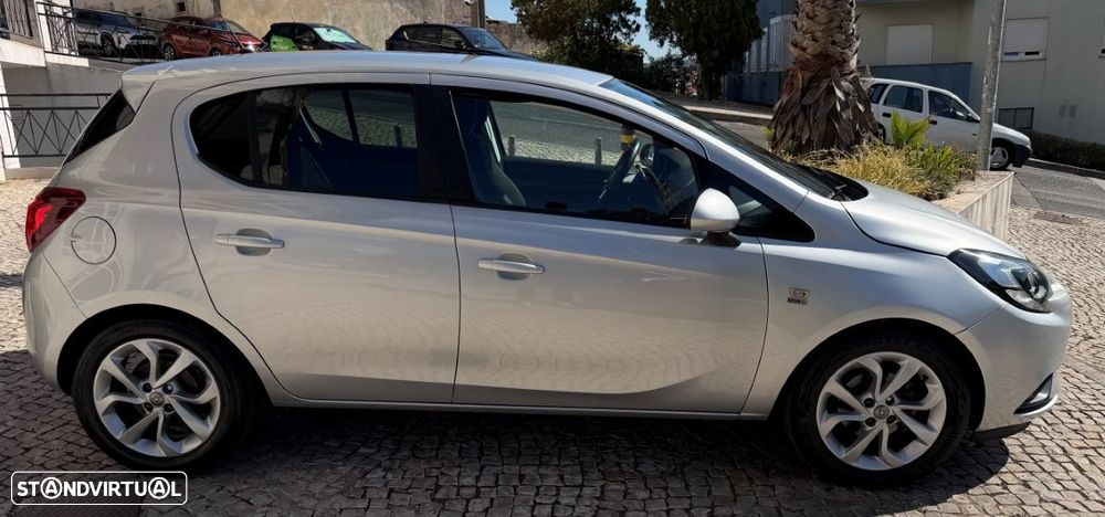 Opel Corsa 1.2 120 Anos - 10