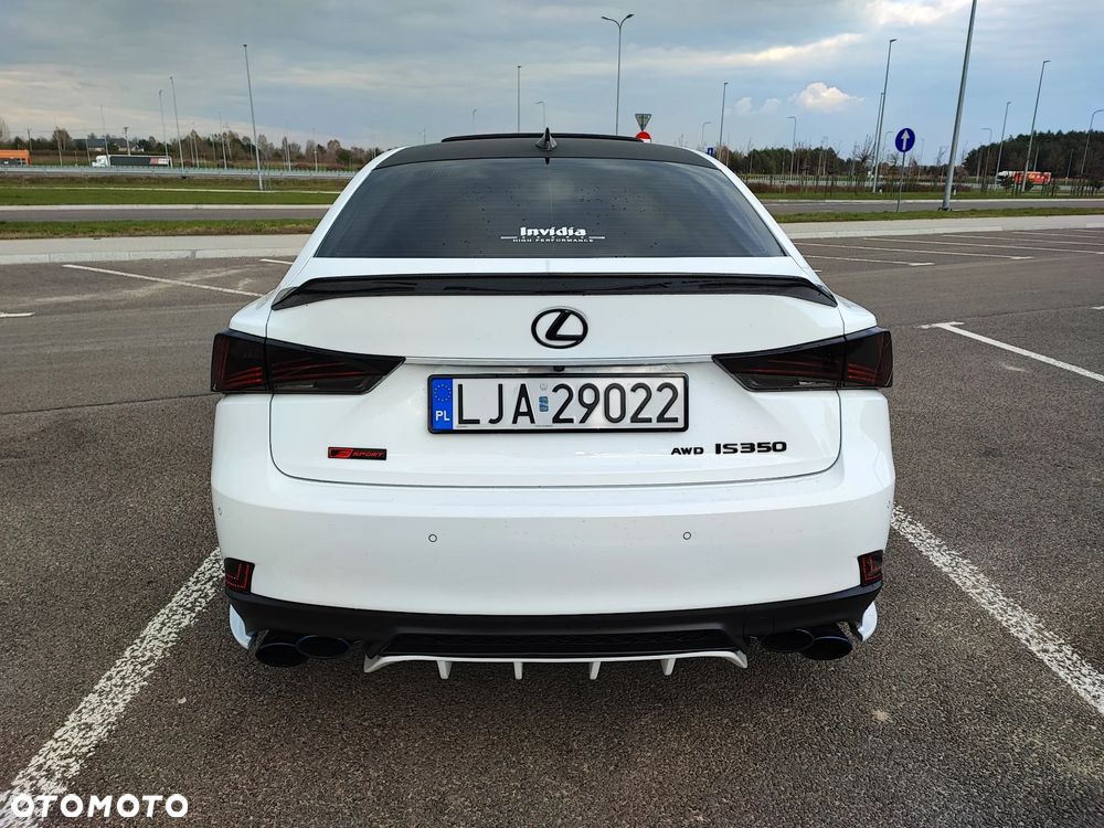 Lexus IS F Sport - 6