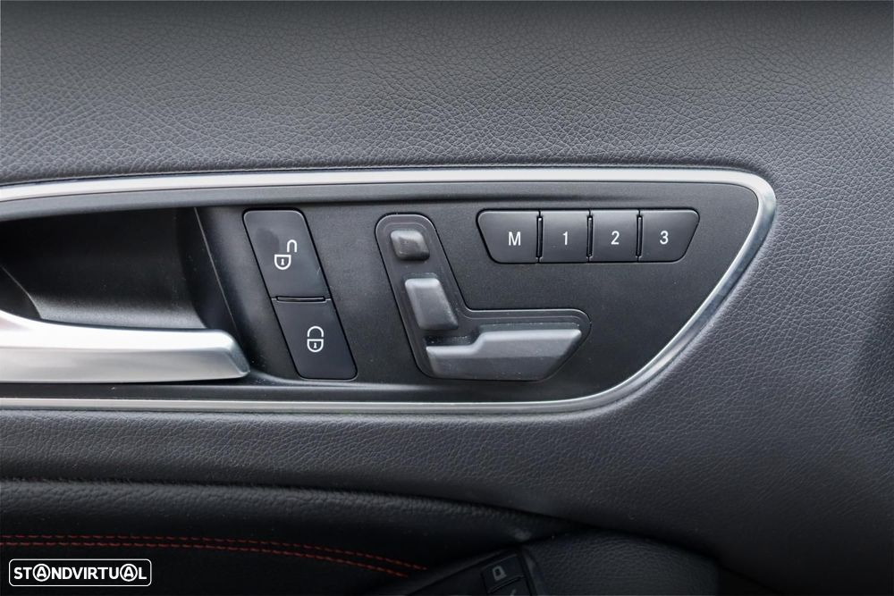 Mercedes-Benz A 45 AMG 4-Matic - 19