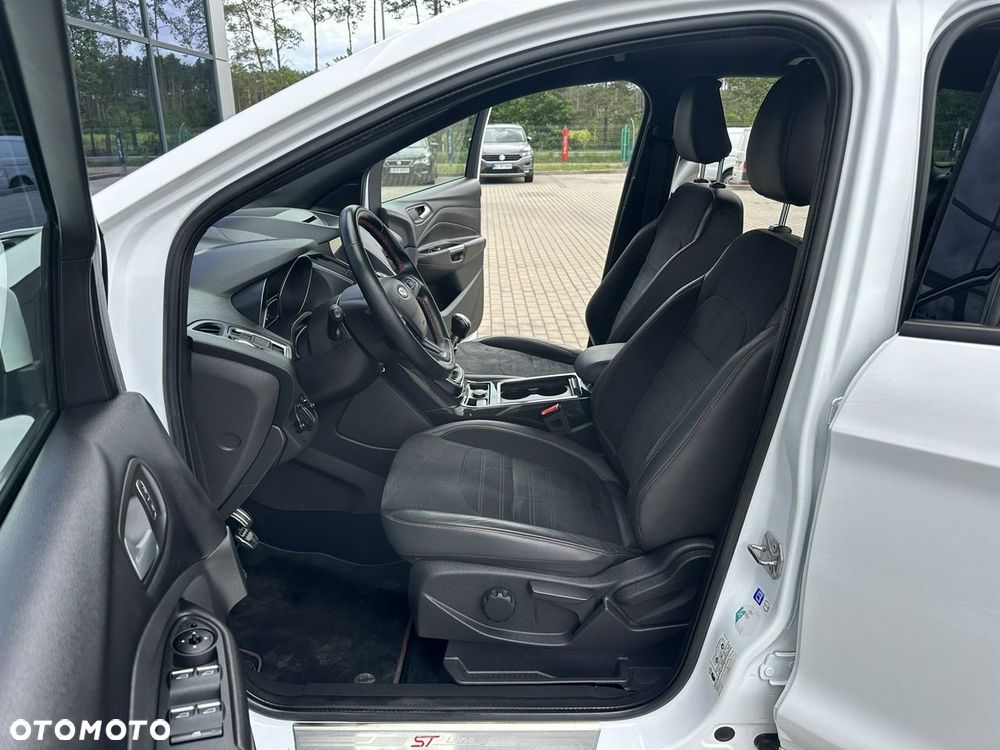 Ford Kuga 1.5 EcoBoost 2x4 ST-Line - 11