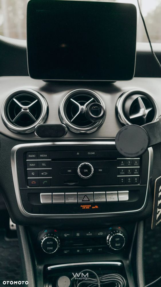 Mercedes-Benz GLA 200 7G-DCT AMG Line - 12