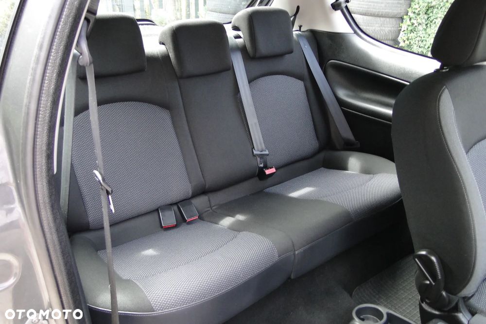 Peugeot 206 plus - 11