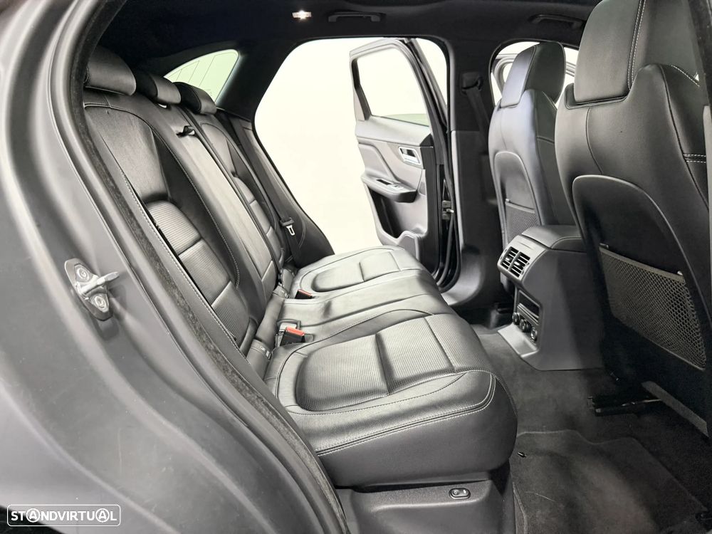Jaguar F-Pace 2.0 i4D R-Sport Aut. - 47