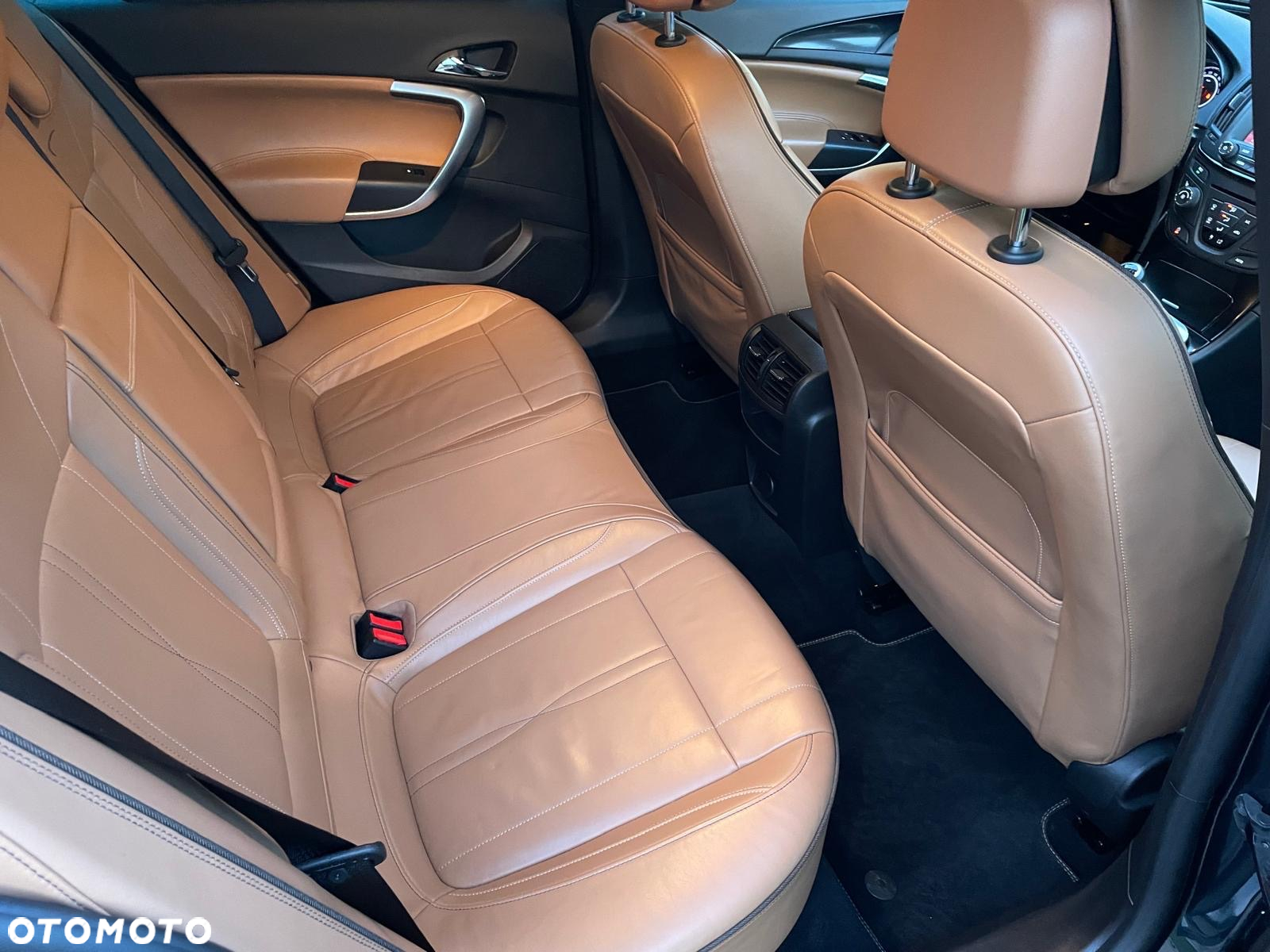 Opel Insignia - 12