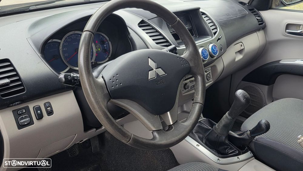 Mitsubishi L200 2.5 DI-D CD Intense JLL/MASC - 9
