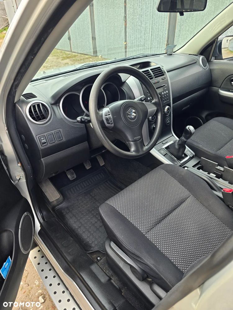 Suzuki Grand Vitara 1.9 DDiS - 9
