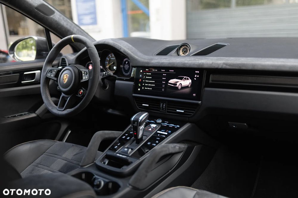 Porsche Cayenne Turbo GT - 27