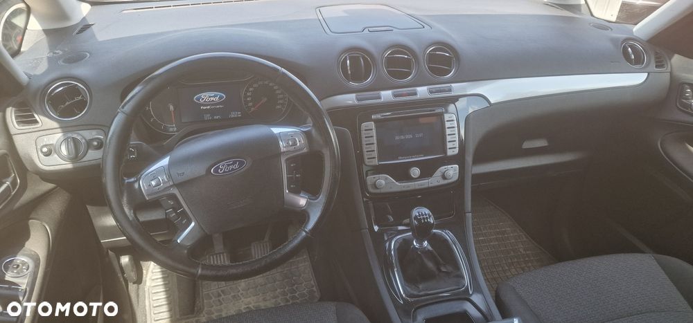 Ford Galaxy - 5