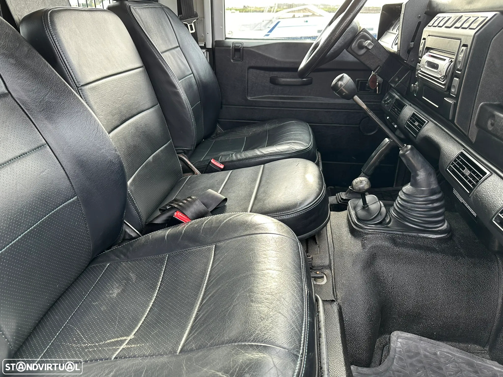 Land Rover Defender 90 SW 2.5 Td5 SE - 34