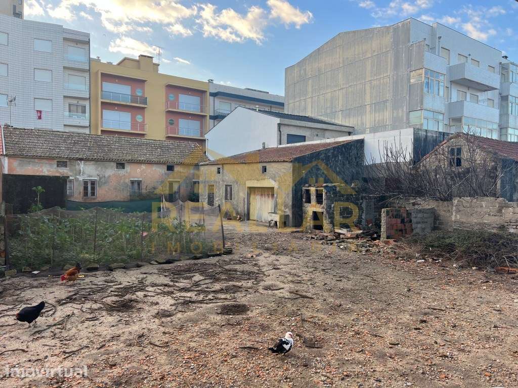 Terreno de construção com ruínas em Aver-o-mar - Póvoa de Varzim - Grande imagem: 3/15