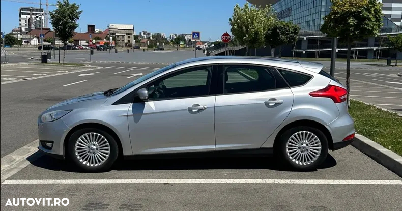 Ford Focus 1.6 TDCi DPF Trend - 6
