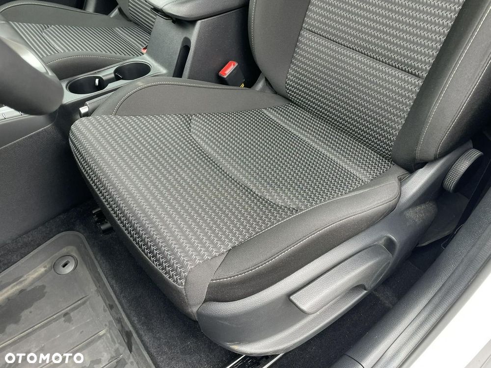 Kia XCeed - 12