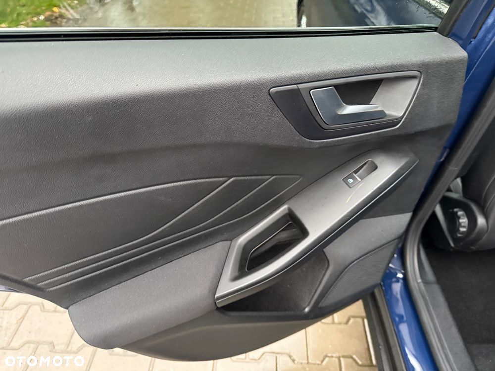 Ford Focus 1.5 EcoBlue Connected - 24