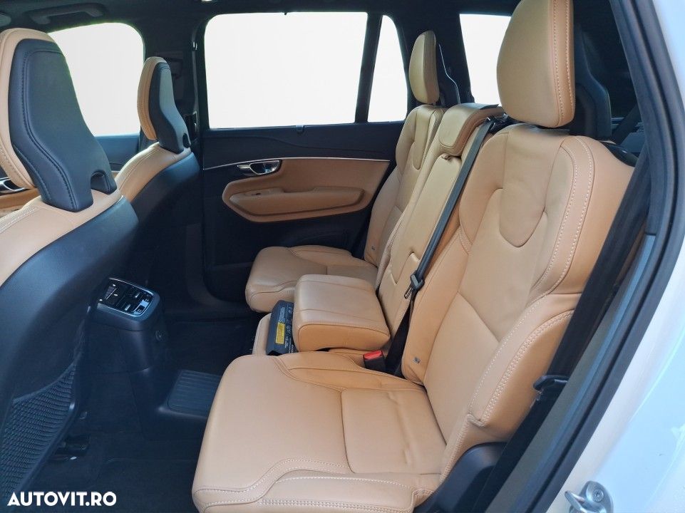 Volvo XC 90 - 19
