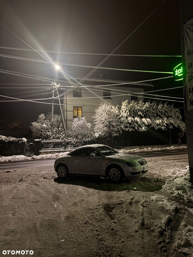 Audi TT Coupé 1.8T - 10