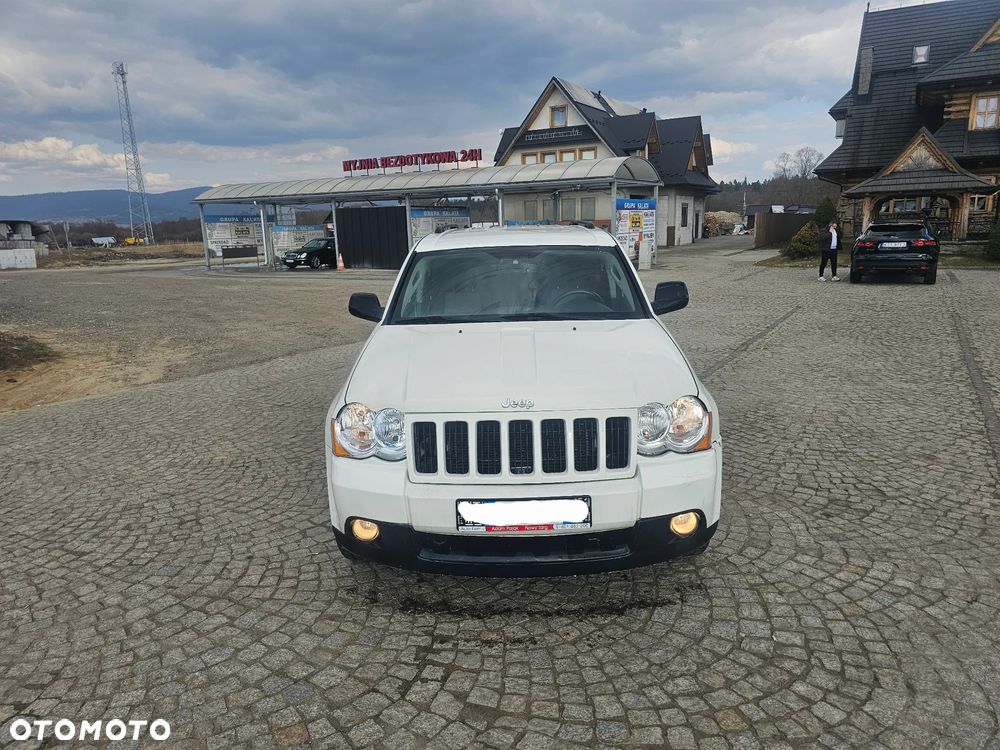 Jeep Grand Cherokee - 1