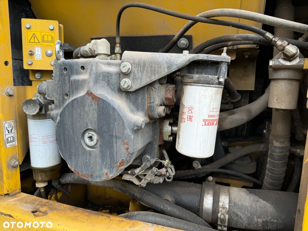 Komatsu PC210 LC - 21