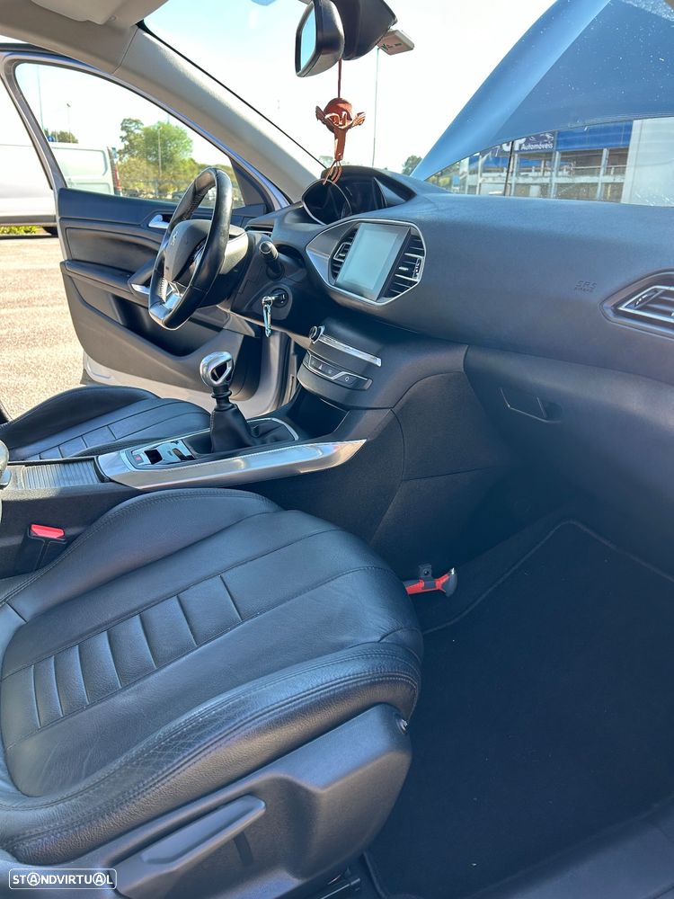 Peugeot 308 SW - 5