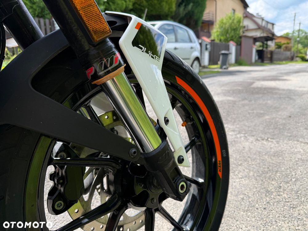 KTM Duke 125 - 13