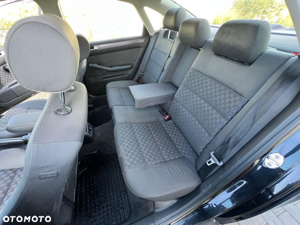 Audi A6 Limousine 1.9 TDI - 17