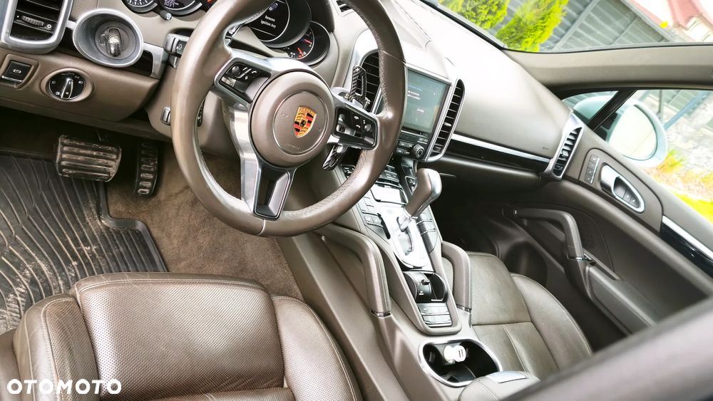 Porsche Cayenne GTS - 8