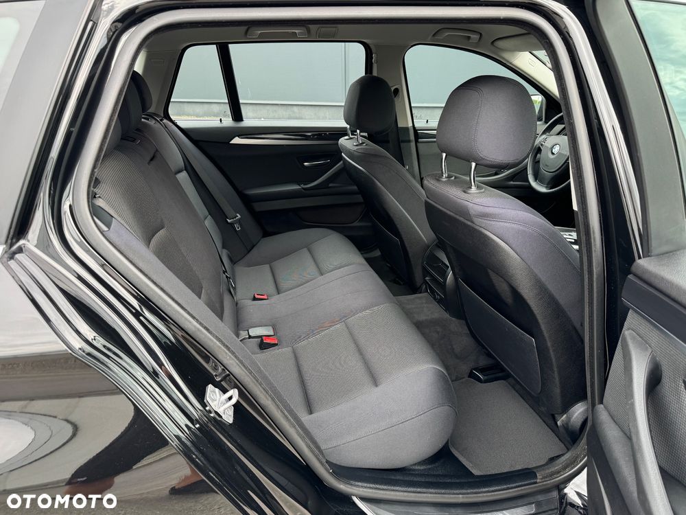 BMW Seria 5 520d - 8