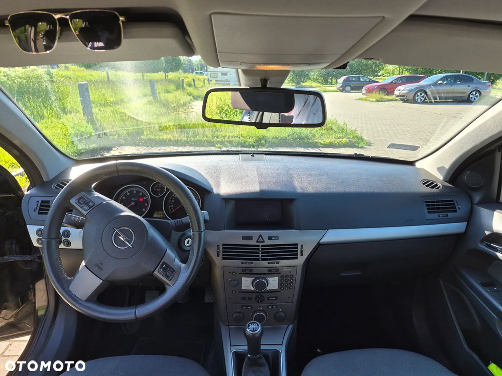 Opel Astra 1.6 Enjoy - 10