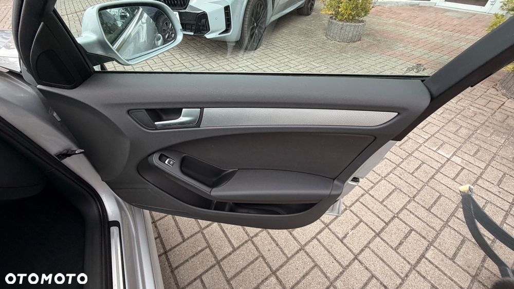 Audi A4 Avant 2.0 TDI - 26