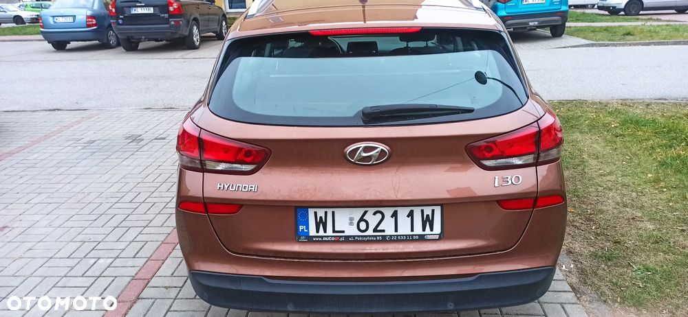 Hyundai i30 1.6 D Comfort - 4