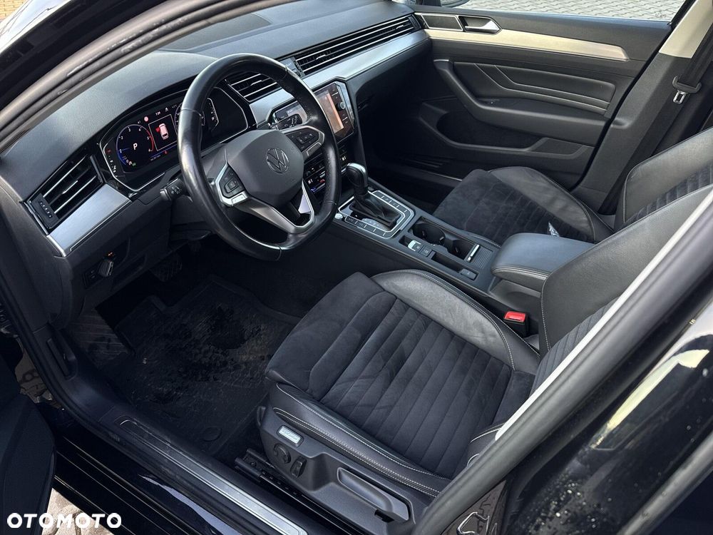 Volkswagen Passat Variant 2.0 TDI Elegance DSG - 3