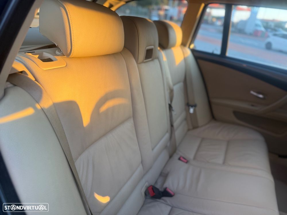 BMW 520 dA Touring - 24