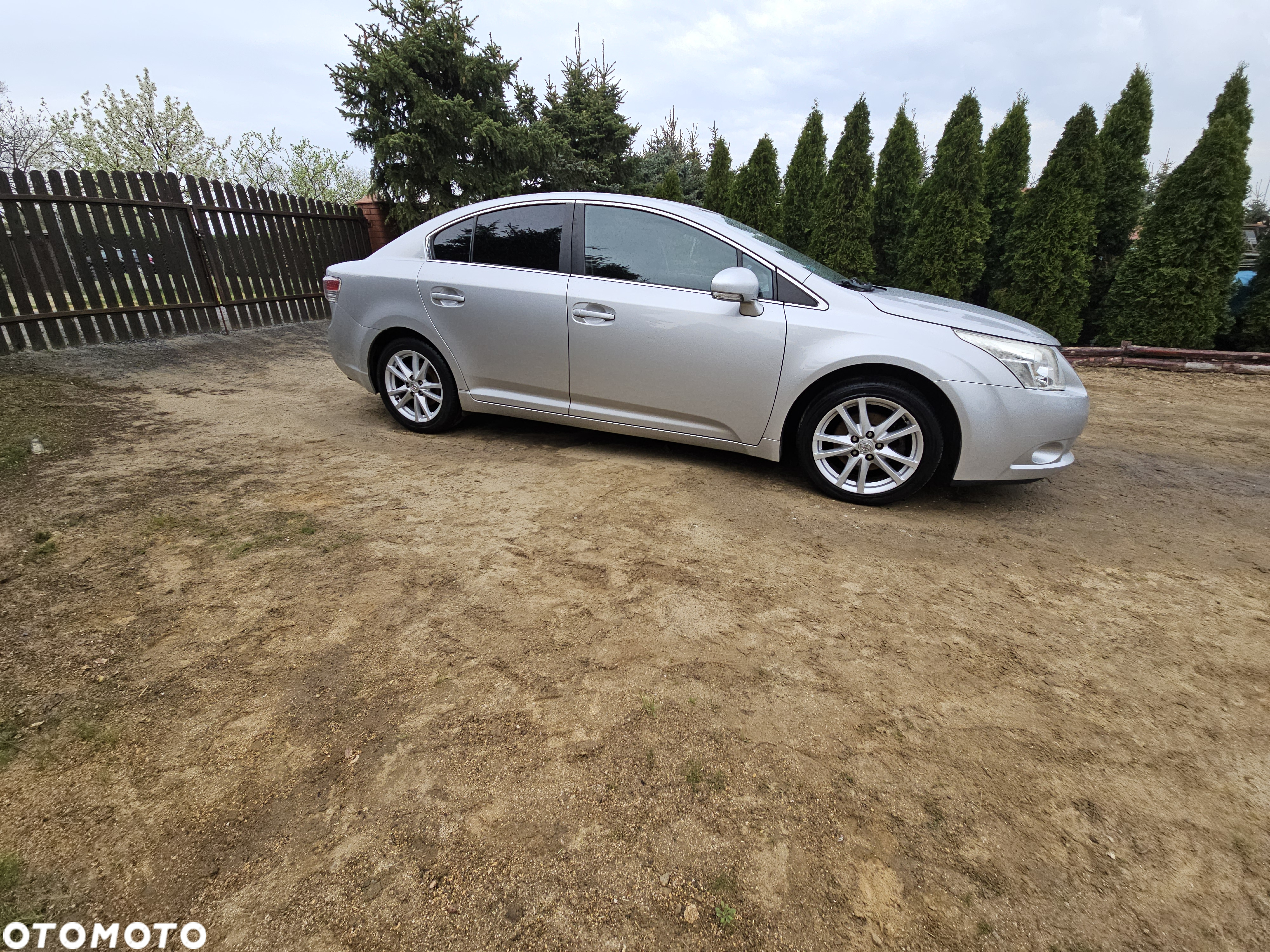 Toyota Avensis 2.0 D-4D - 6