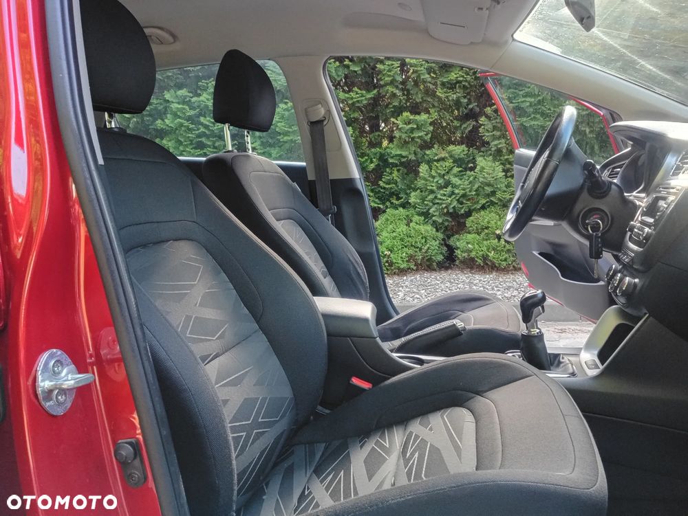 Kia Ceed 1.4 CVVT Dream Team Edition - 12