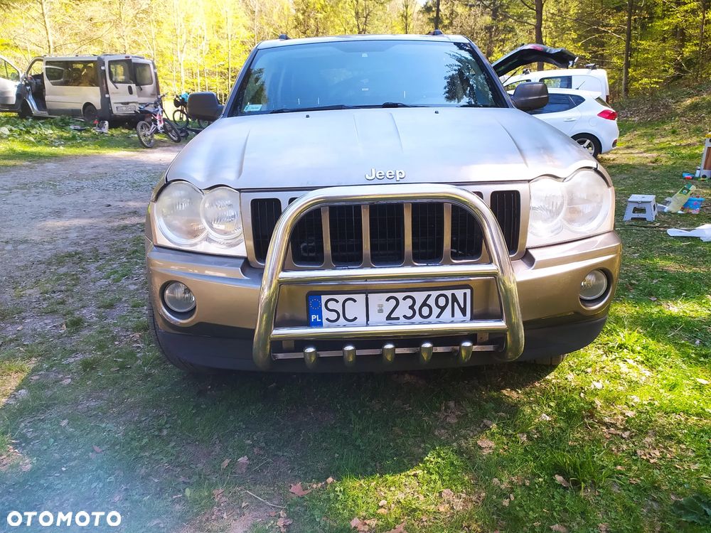 Jeep Grand Cherokee - 1