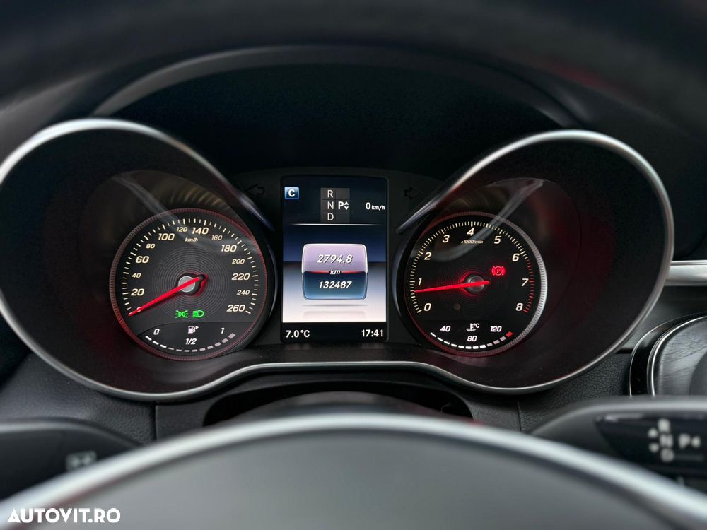Mercedes-Benz C 300 7G-TRONIC AMG Line - 13