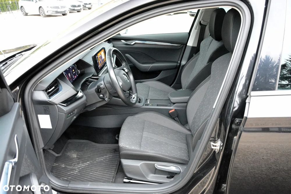 Skoda Octavia 1.5 TSI ACT Style - 9