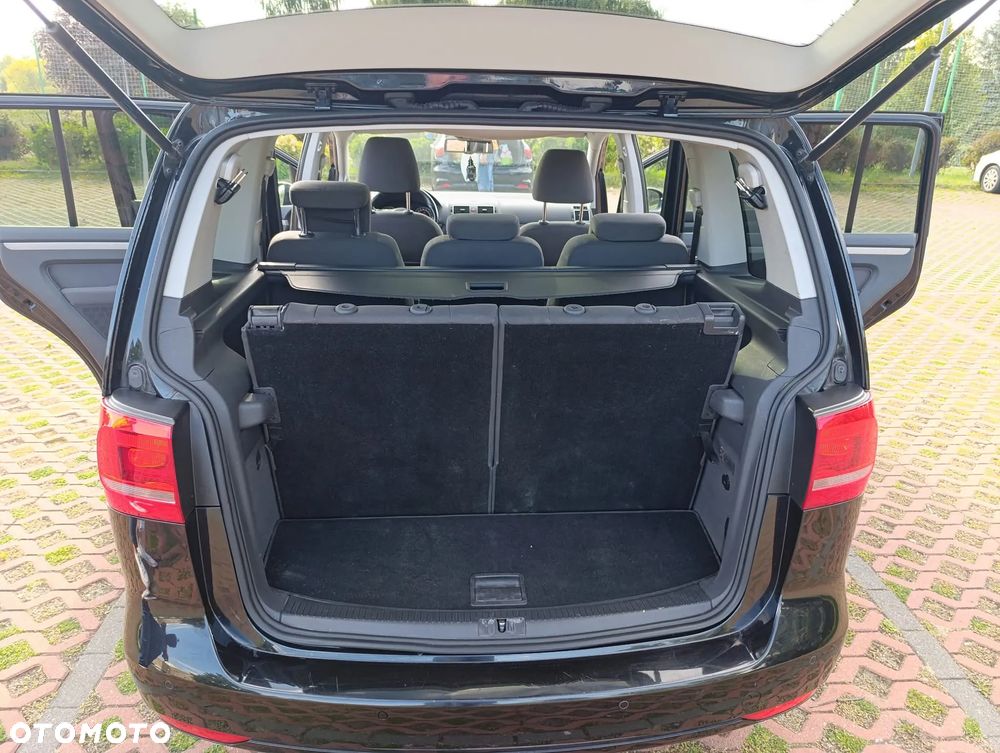 Volkswagen Touran 2.0 TDI DPF Comfortline - 32